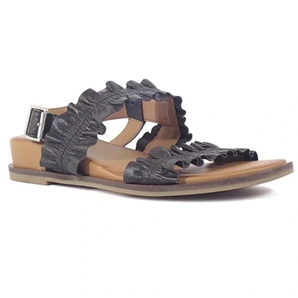 🖤 Chelsea Crew Leather Ruffled Sandal 🖤 - Picture 4 of 15